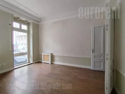 KNEZ MIHAILOVA | 4zida.rs