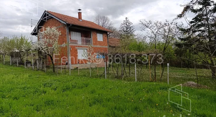 Plac | 4zida
