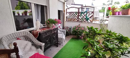 Sazonova | 4zida.rs