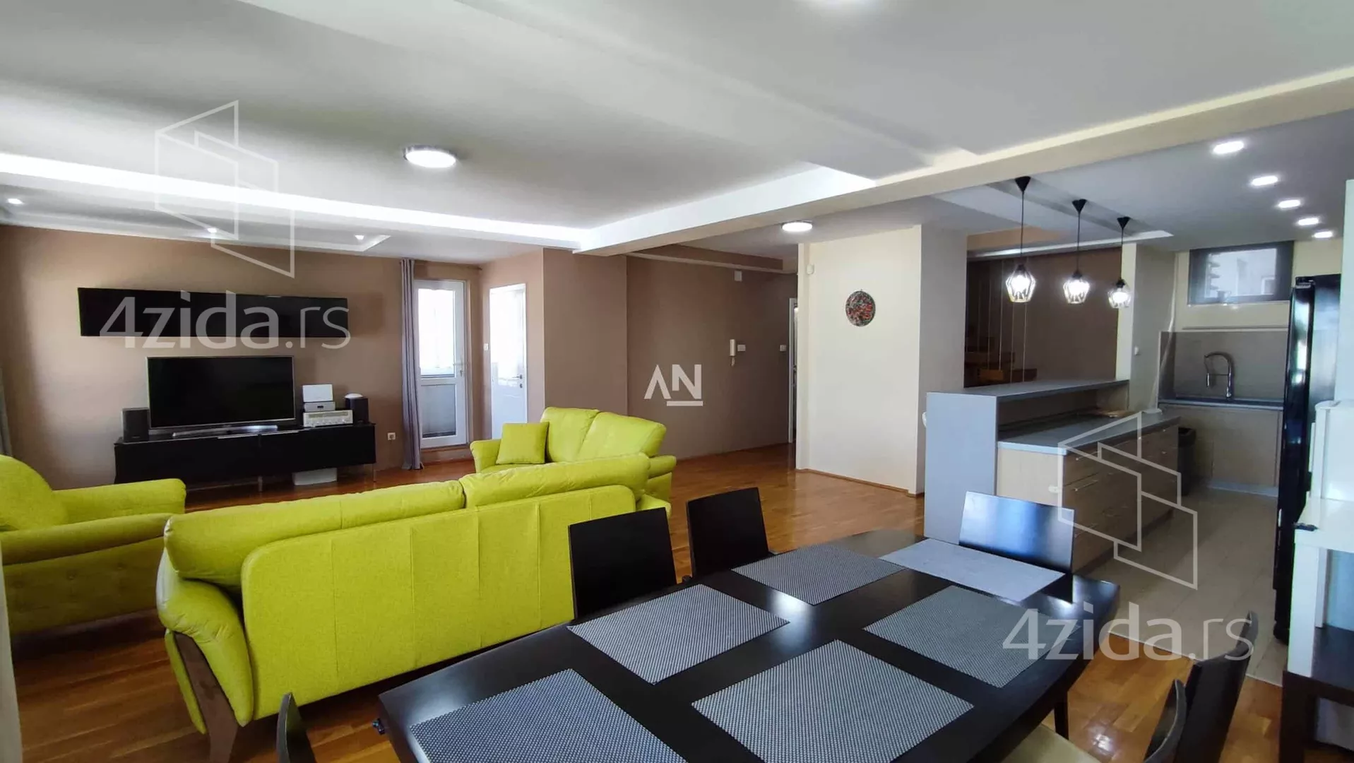 Četvorosoban stan | 4zida