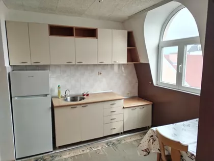 Generala Milojka Lešjanina 11 prvi ulaz | 4zida.rs