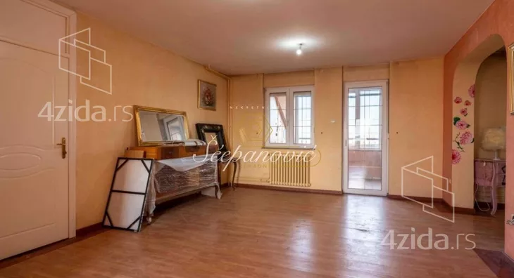 Petosoban stan | 4zida