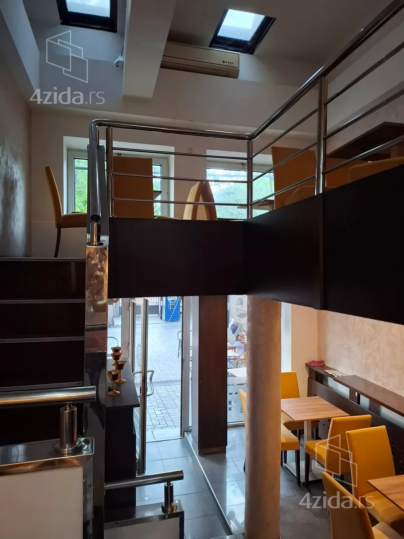 Lokal | 4zida