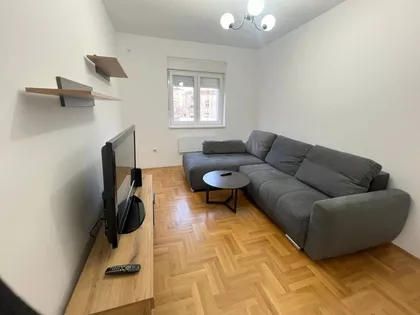 Niška | 4zida.rs
