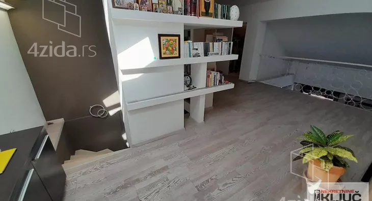 Petosoban stan | 4zida