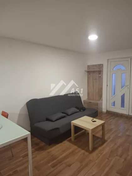 Kačićeva | 4zida.rs