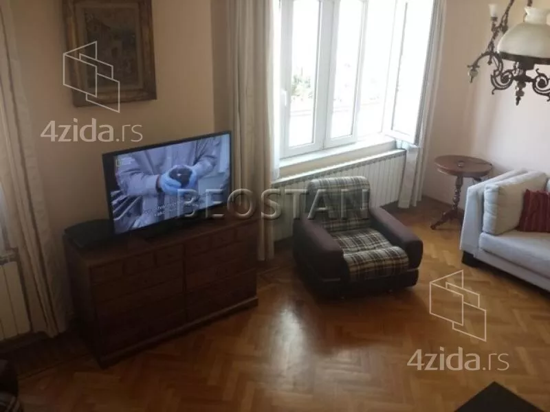 Četvoroiposoban stan | 4zida