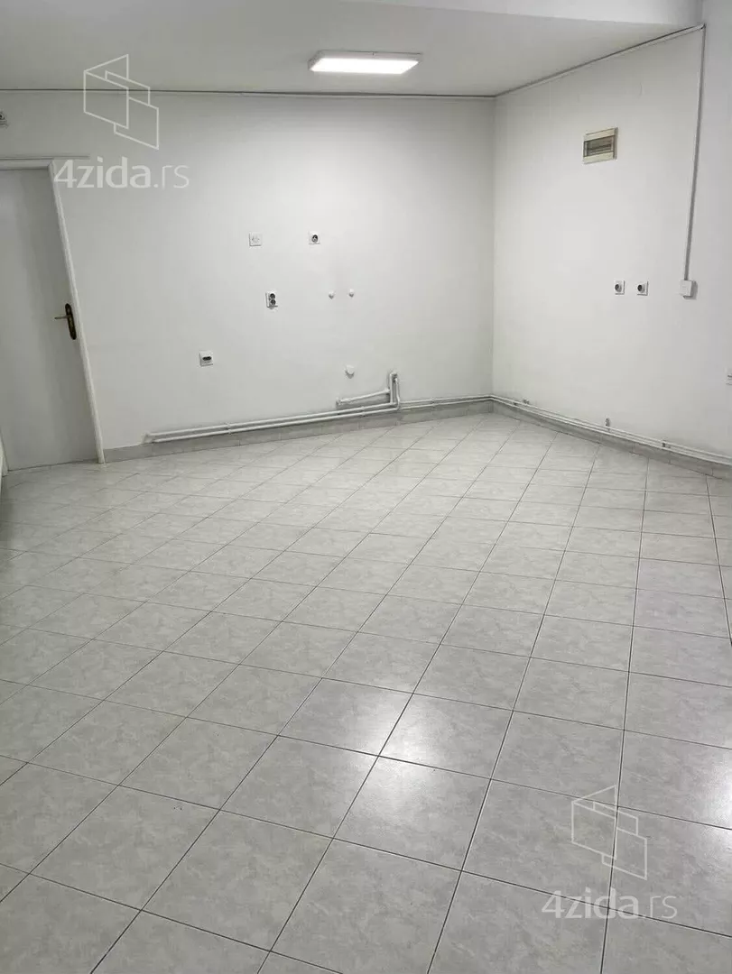 Lokal | 4zida