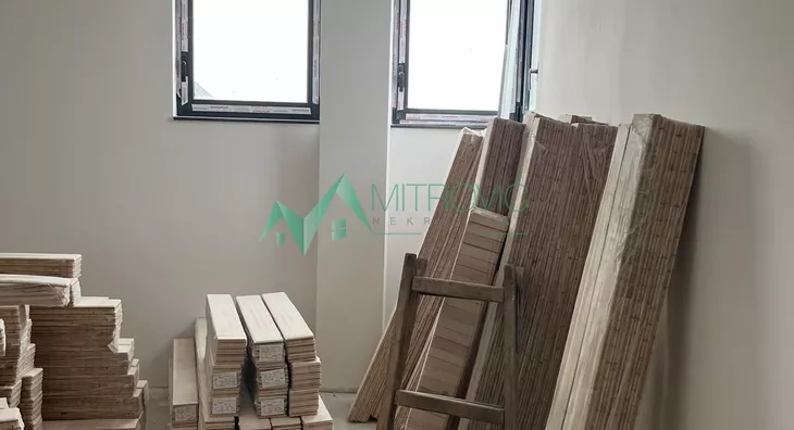 Četvoroiposoban stan | 4zida