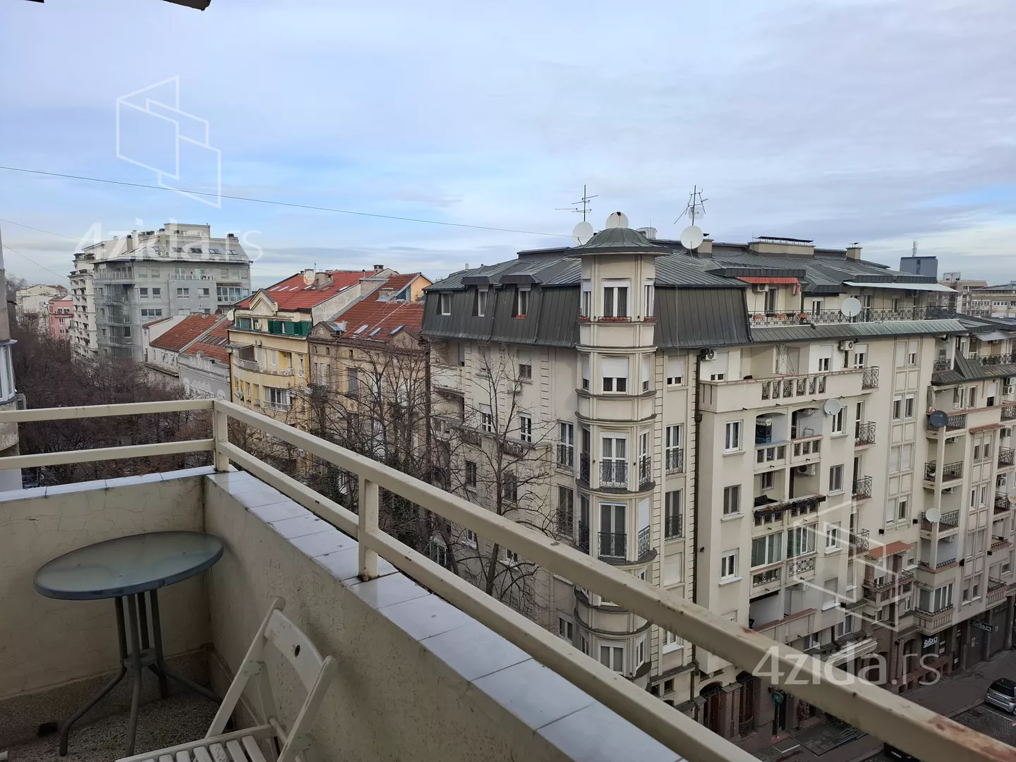 Troiposoban stan | 4zida