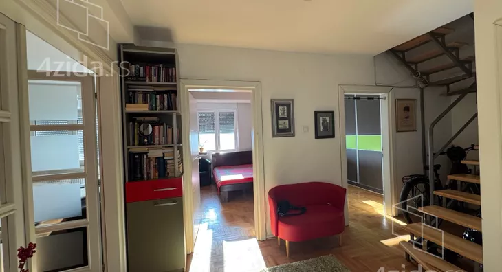 Troiposoban stan | 4zida