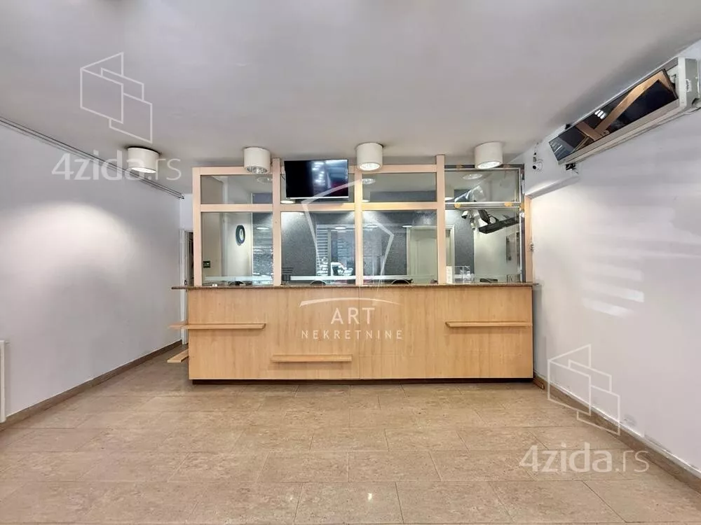 Lokal | 4zida