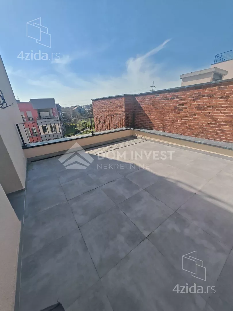 Troiposoban stan | 4zida