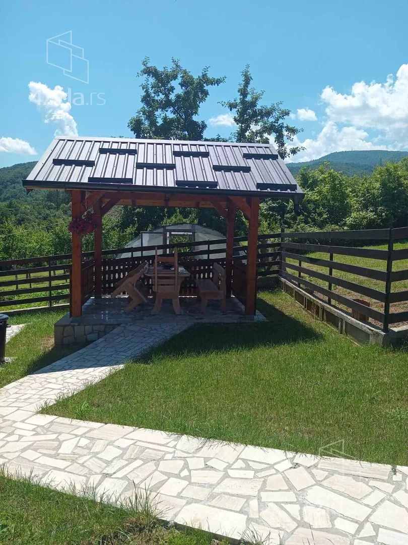 5-etažna kuća | 4zida