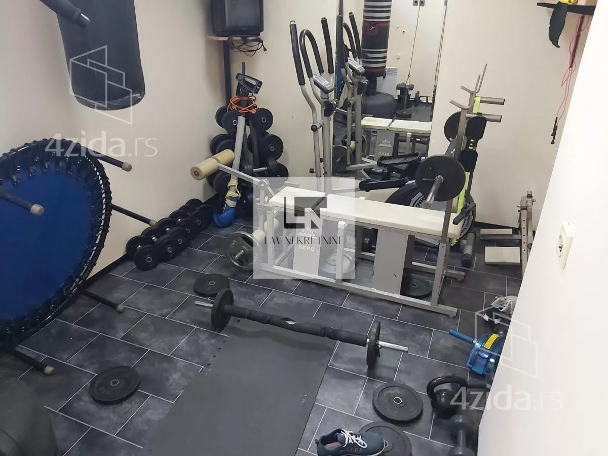 Dvoiposoban stan | 4zida