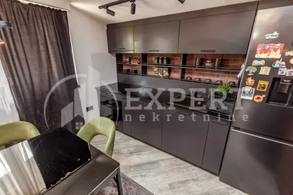 Ivana Milutinovića | 4zida.rs