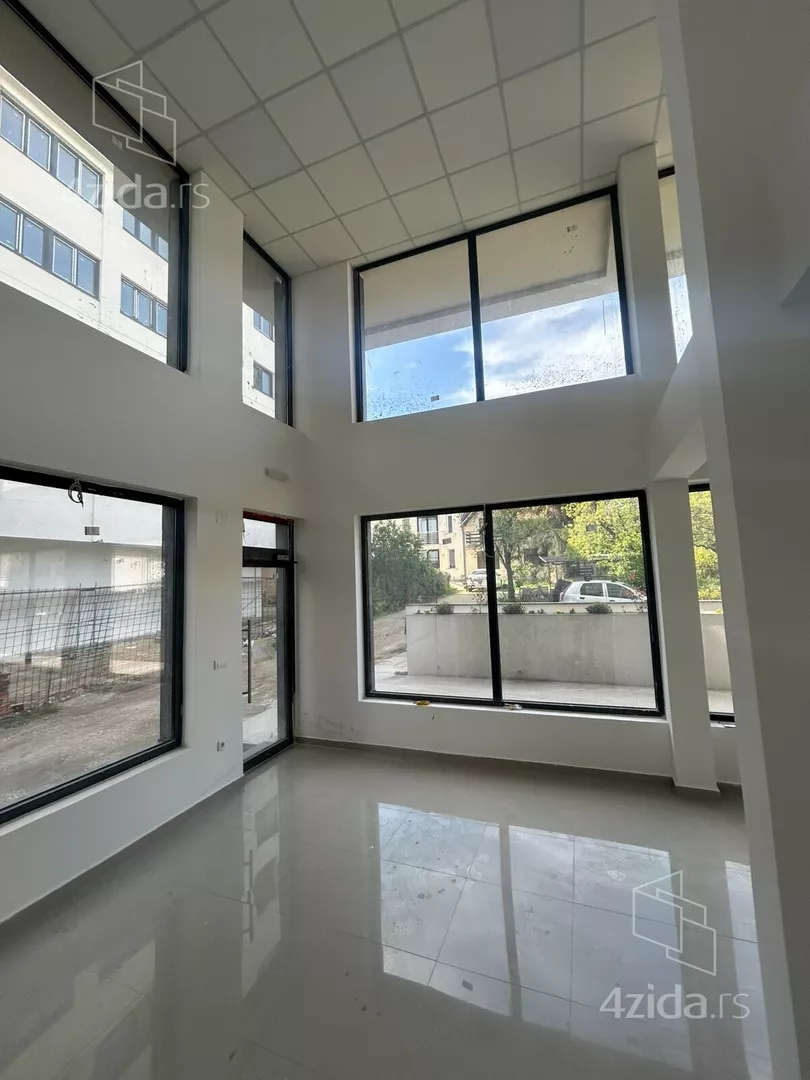 Poslovni prostor | 4zida