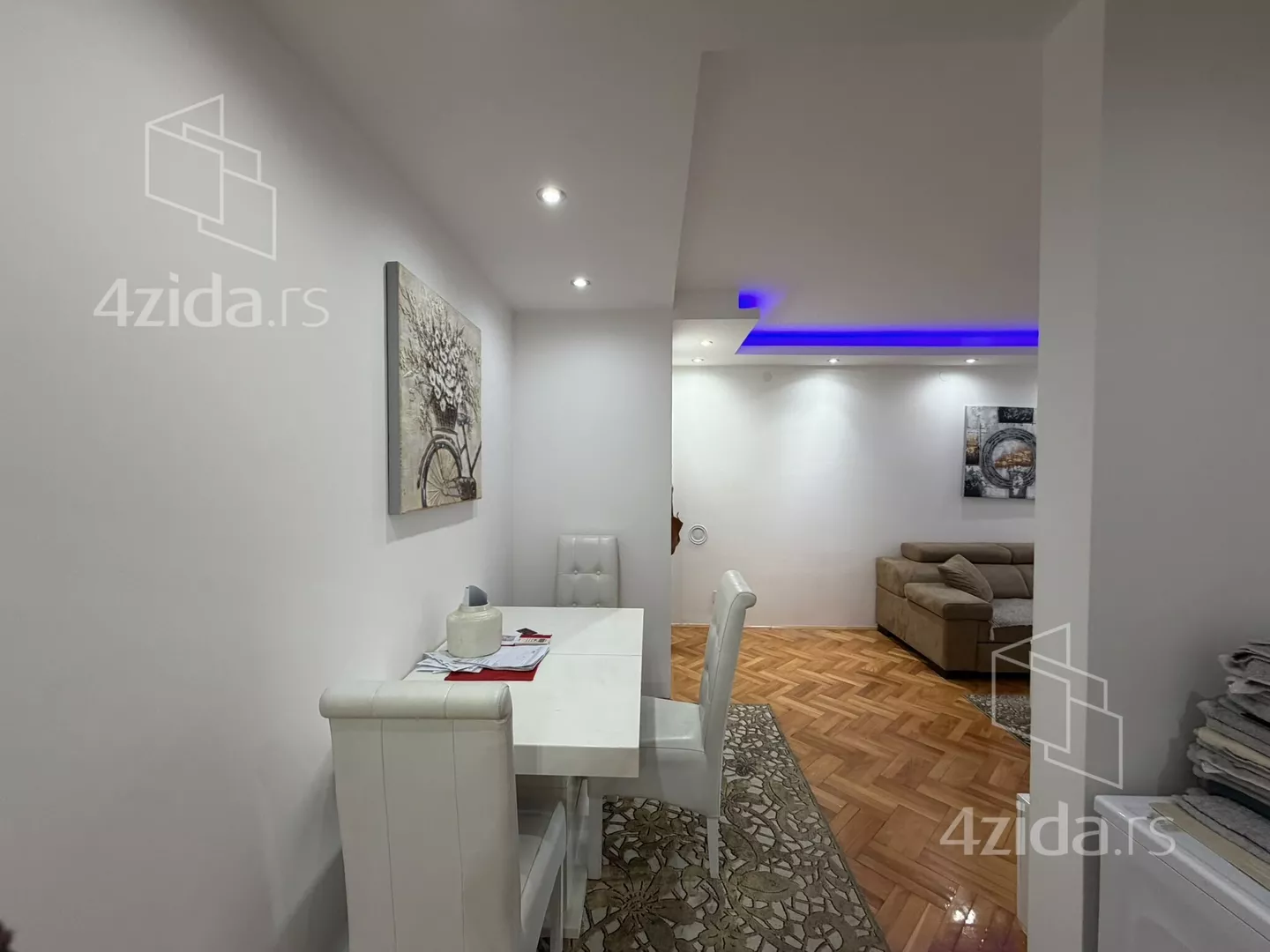 Troiposoban stan | 4zida