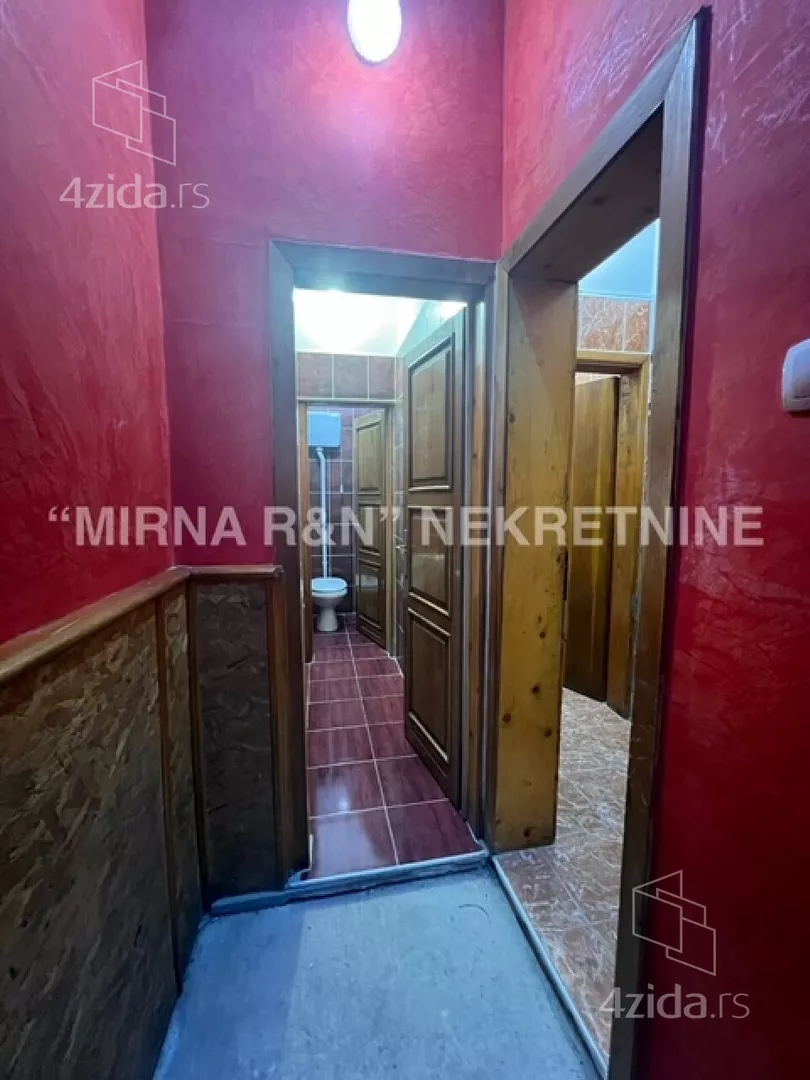 Poslovni prostor | 4zida