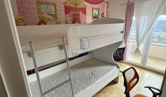 Četvoroiposoban stan | 4zida