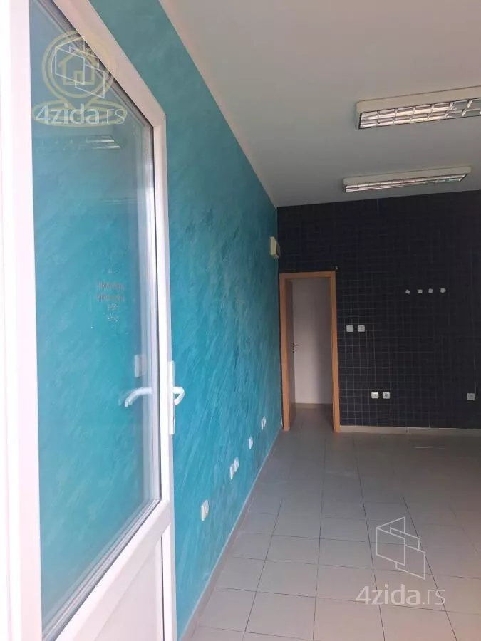 Lokal | 4zida