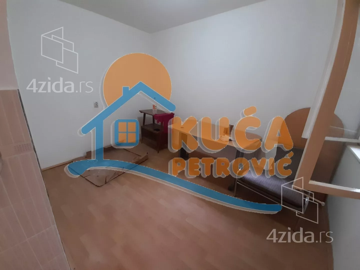 Lokal | 4zida