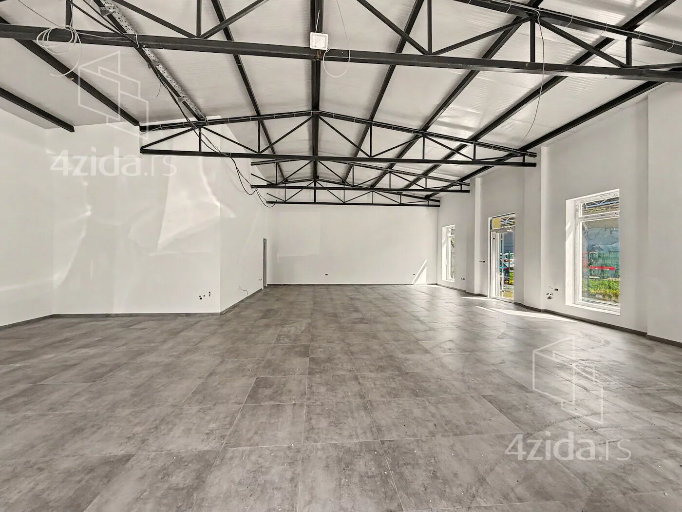 Lokal | 4zida