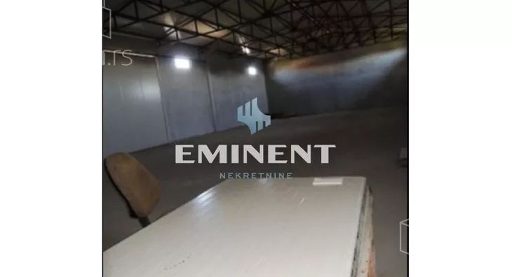 Poslovna zgrada | 4zida