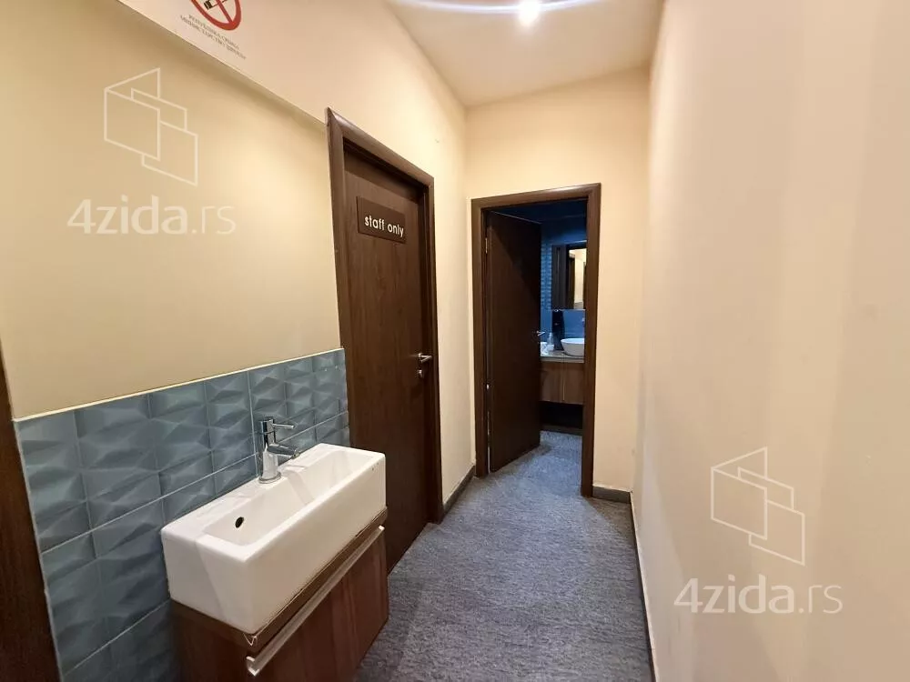 Lokal | 4zida