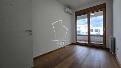 Tadije Sondermajera | 4zida.rs