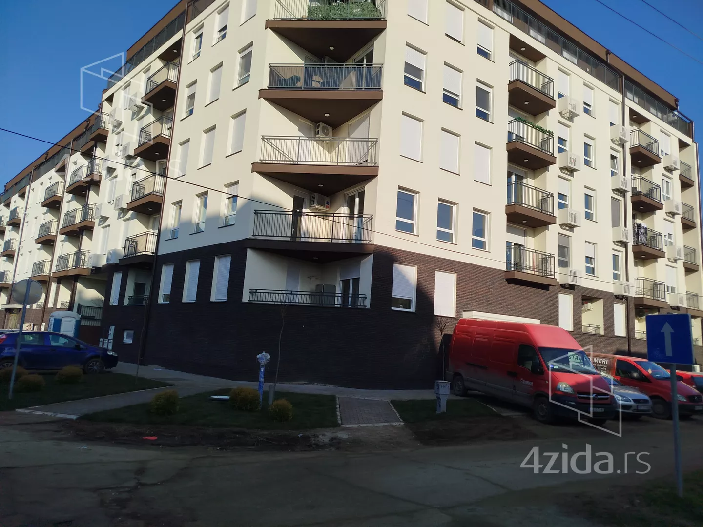 Jednoiposoban stan | 4zida