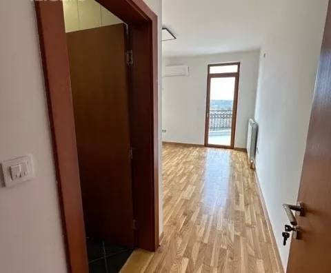 5-etažna kuća | 4zida