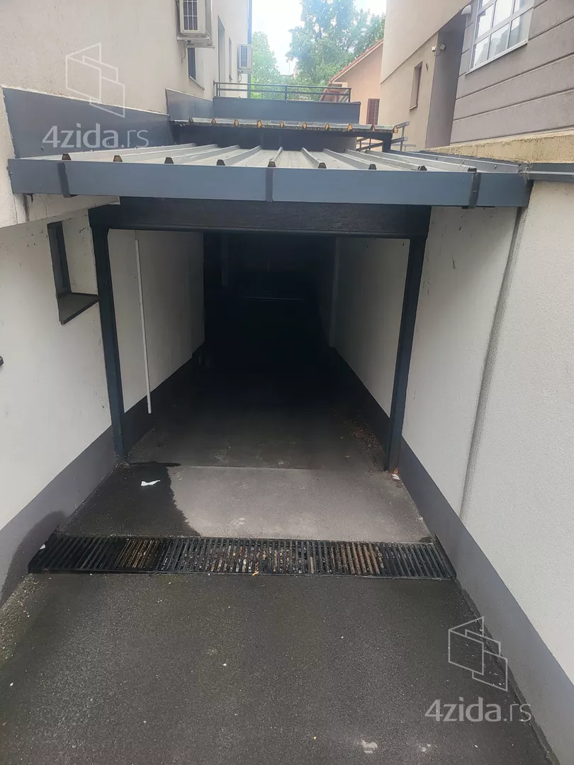 Garaža | 4zida