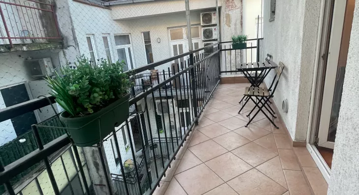 Petosoban stan | 4zida