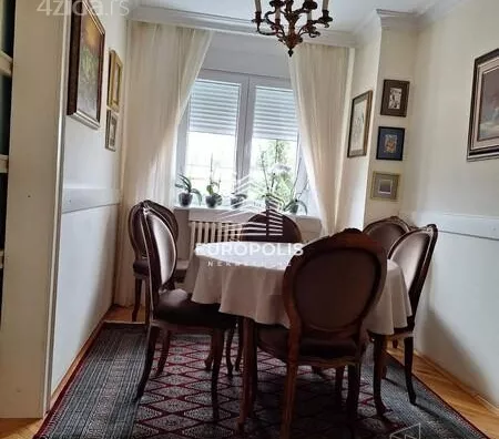 Četvoroiposoban stan | 4zida