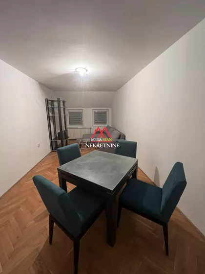 Petra Drapšina | 4zida.rs