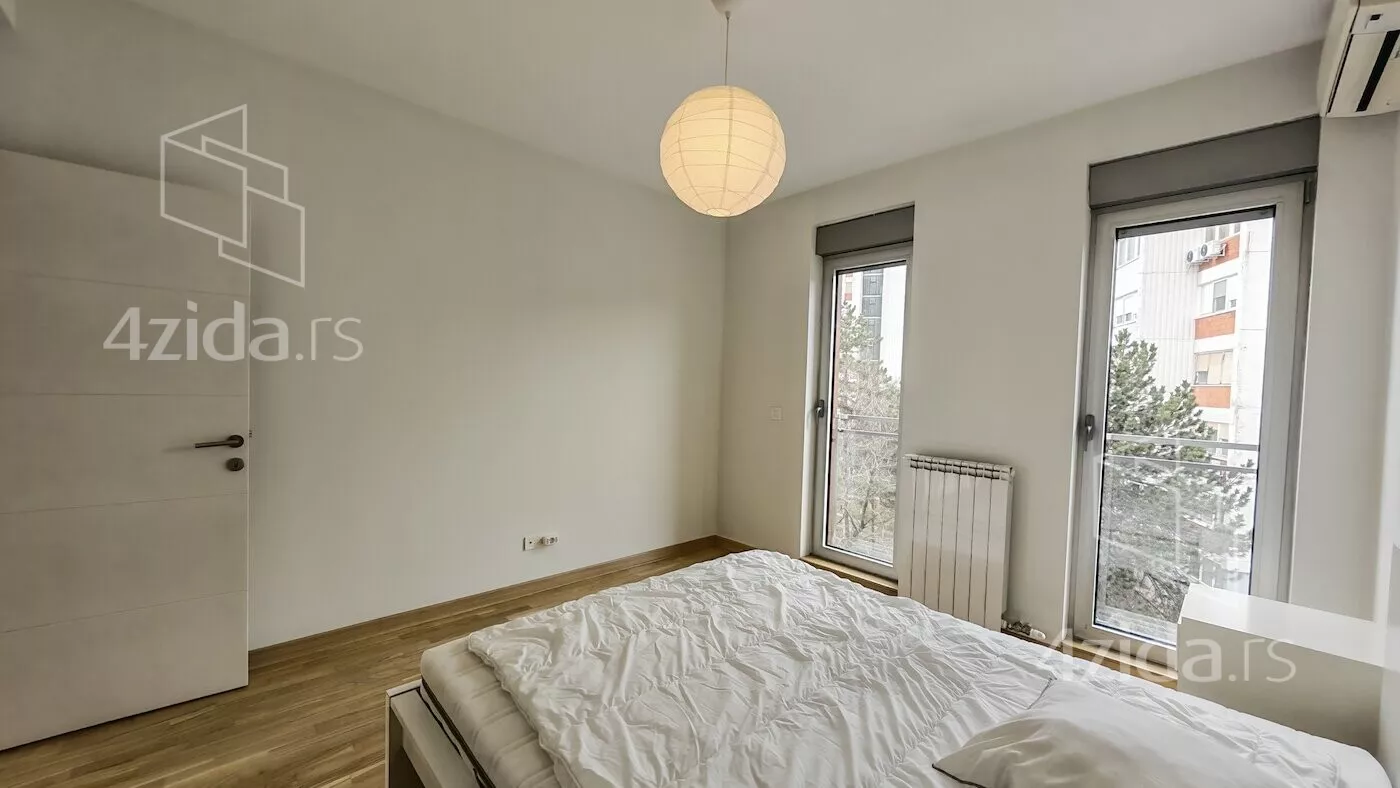 Četvoroiposoban stan | 4zida