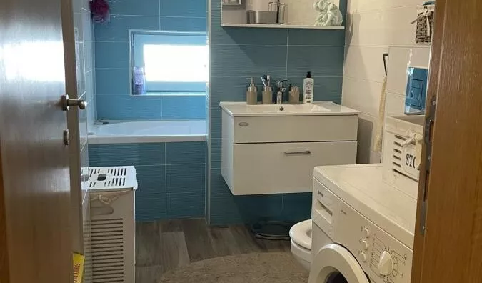 Četvoroiposoban stan | 4zida