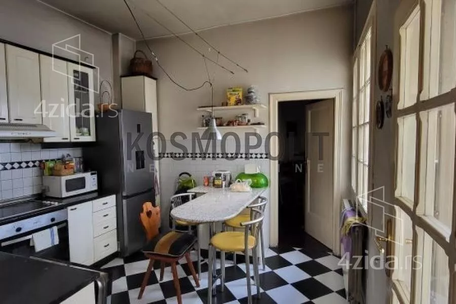 Petosoban stan | 4zida