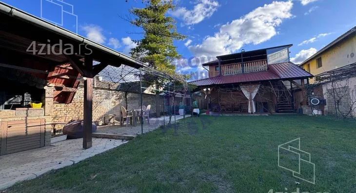 3-etažna kuća | 4zida