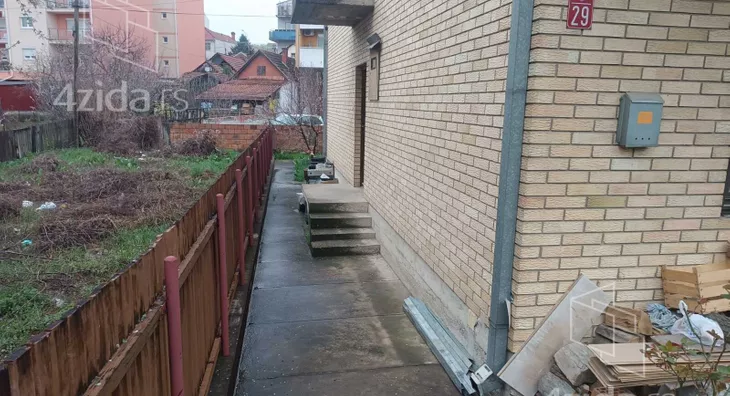 Kuća | 4zida