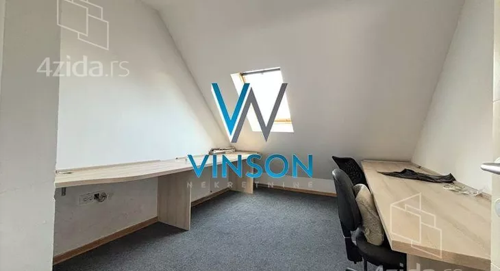 Četvoroiposoban stan | 4zida