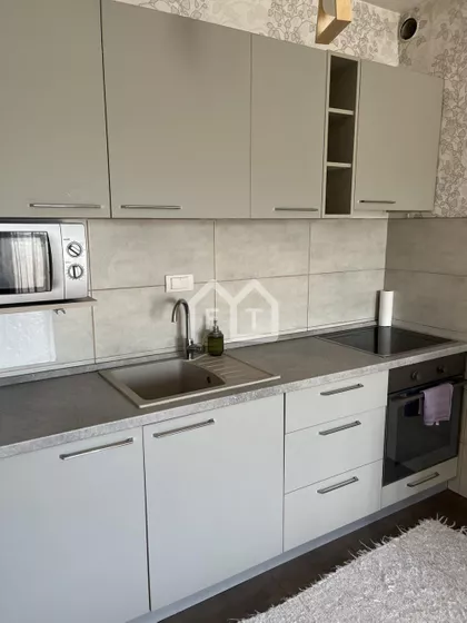 Justina Popovića | 4zida.rs