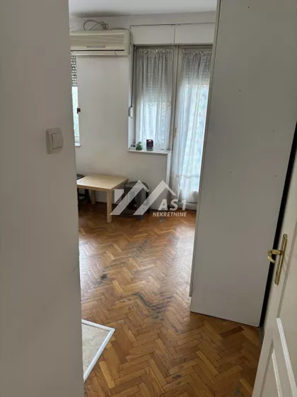 Cara Dušana | 4zida.rs