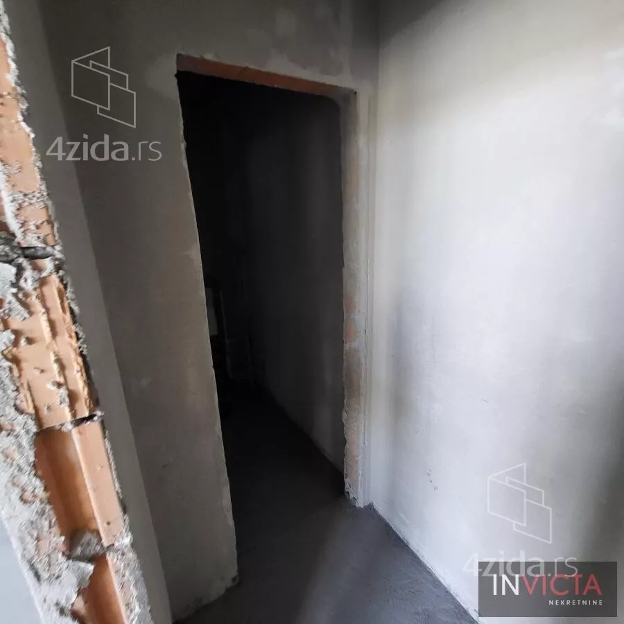 Lokal | 4zida