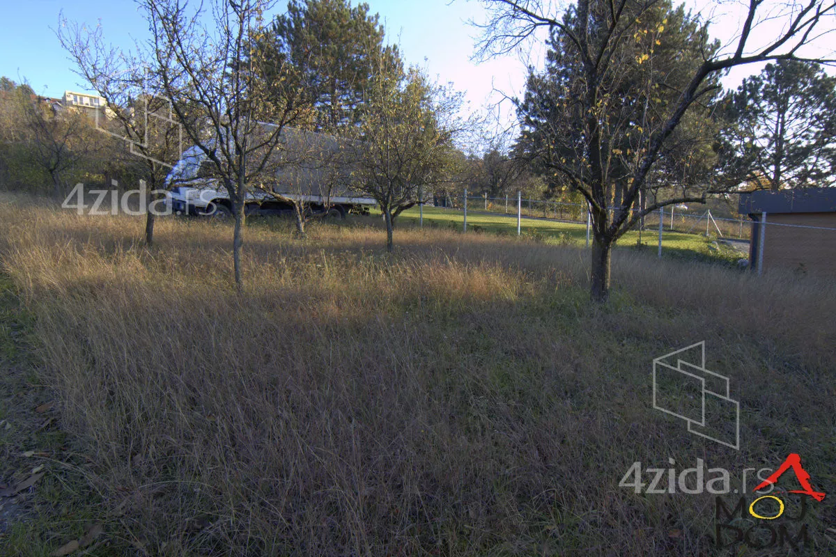 Plac | 4zida