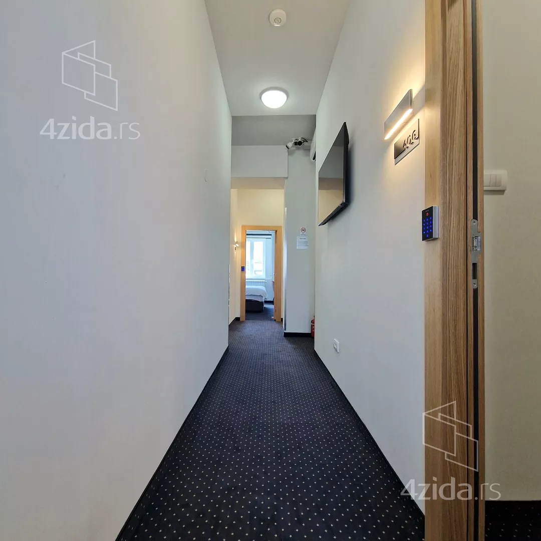 Devetosoban stan | 4zida