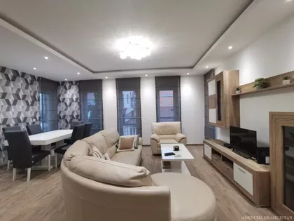 Vašarište | 4zida.rs