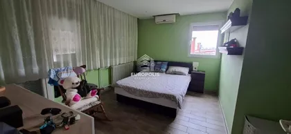 Sretena Mladenovića Mike | 4zida.rs