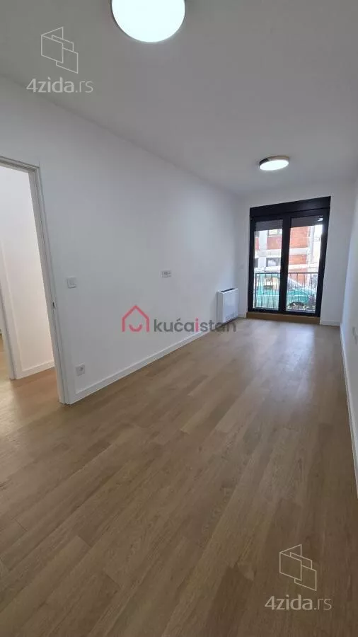 Četvoroiposoban stan | 4zida